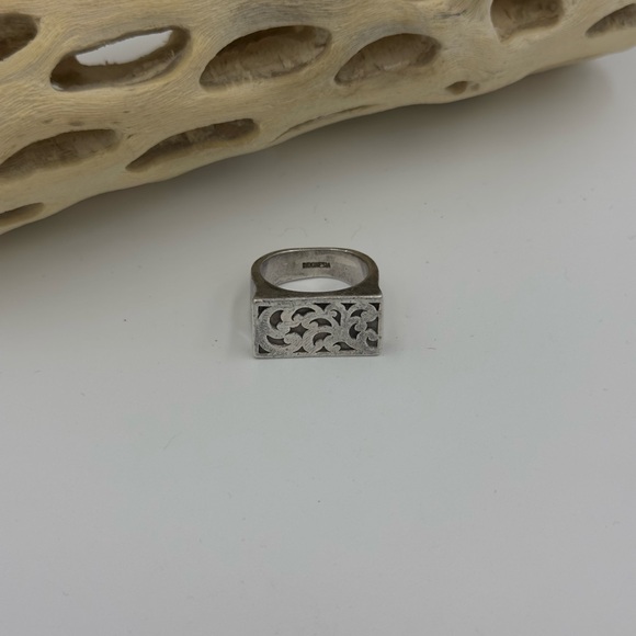 Signed Lois Hill Sterling Silver Heavy Filigree Square Ring 17.8 grams - Picture 9 of 9